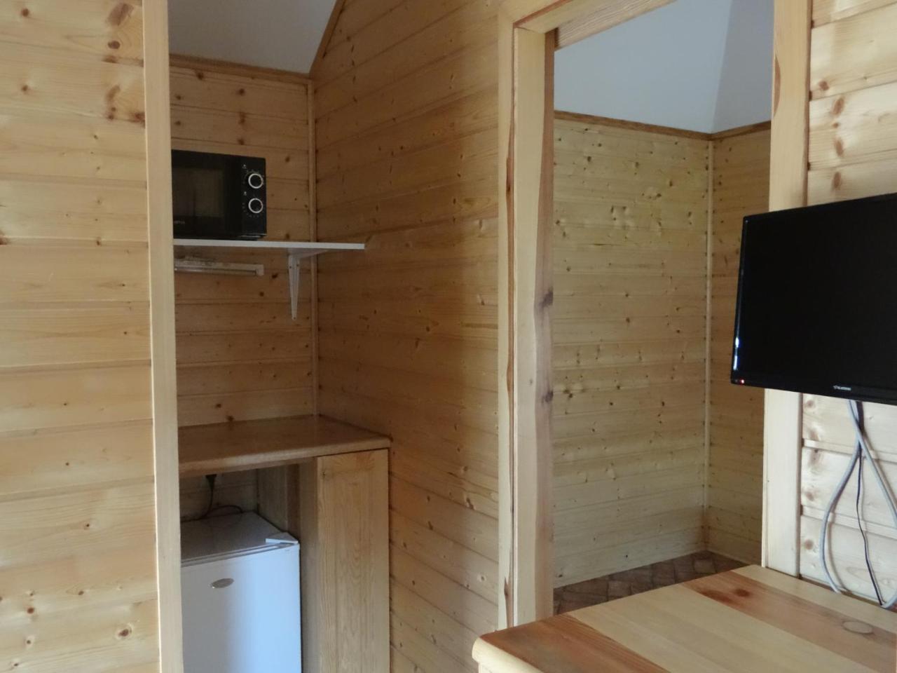 Centrum Wypoczynkowe Wiezyca Somonino Bagian luar foto